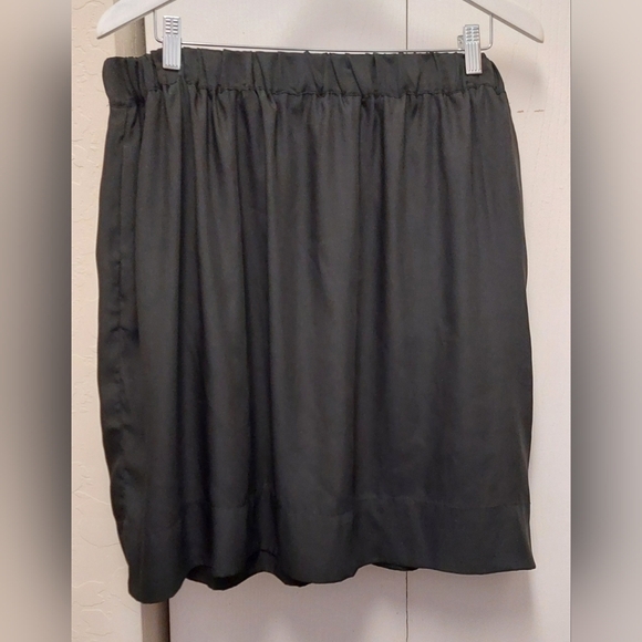 Joe Fresh Black Satin Skirt w Pockets Elastic Waist Size XL Date Summer Office - Picture 3 of 6